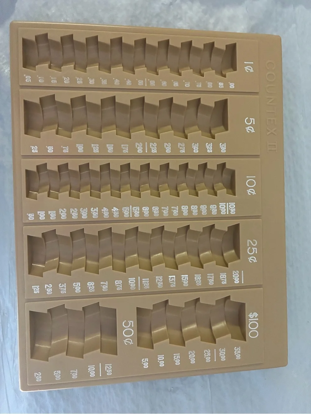Source Unknown Tan Coin Sorting Tray - Multipurpose Coin Organizer